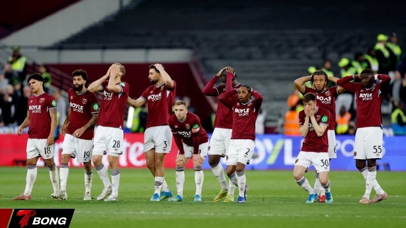 West Ham dừng cuộc chơi trên chấm luân lưu đầy cay đắng